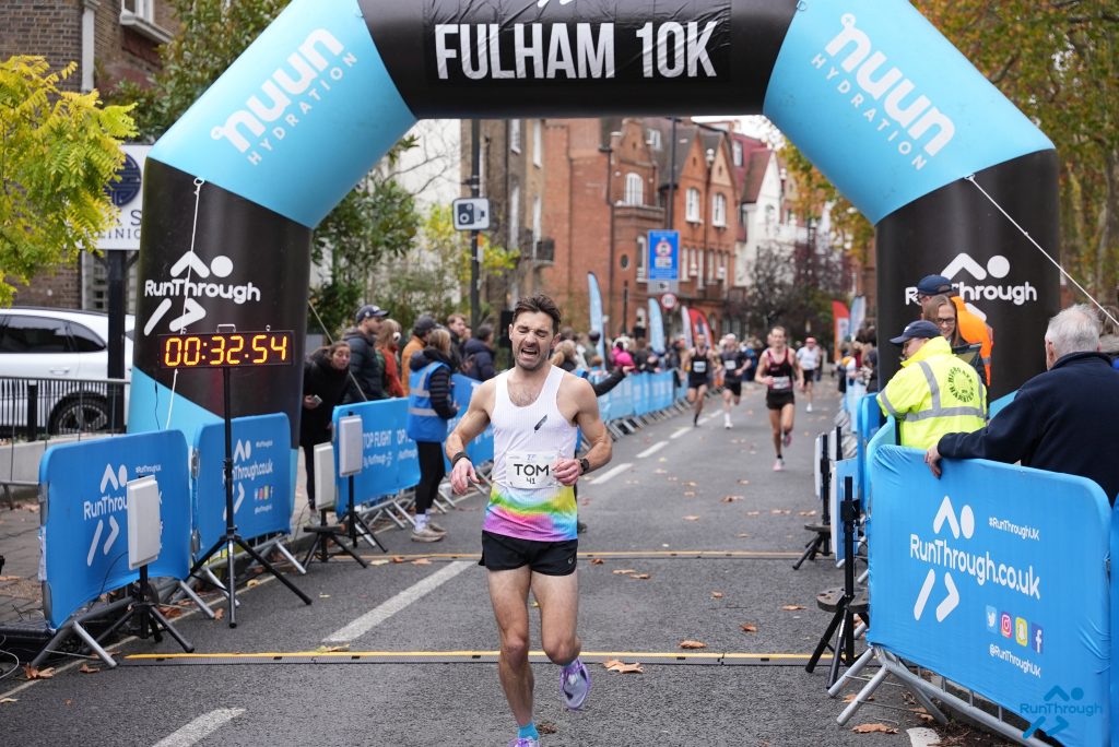Amateur hour pacing in Fulham 10K!